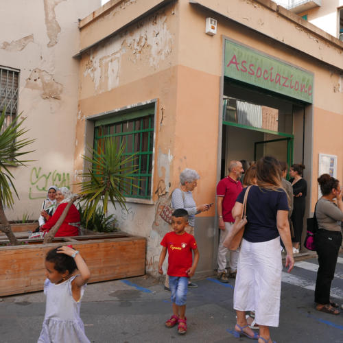 Alfabeti è una piccola oasi di umanità dove conoscersi e confrontarsi